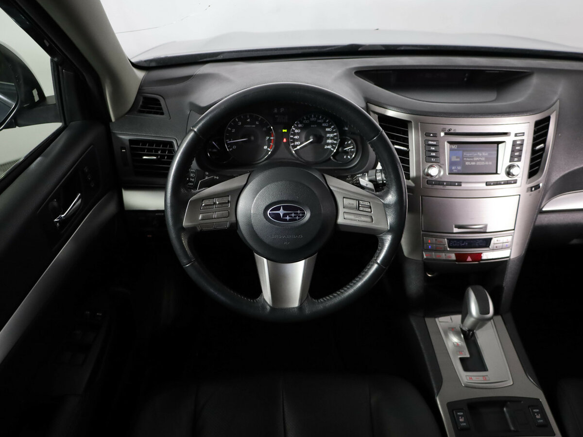 Купить Subaru Outback с пробегом. Фото: #18