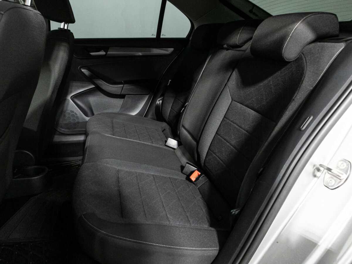 Купить Volkswagen Polo с пробегом. Фото: #9