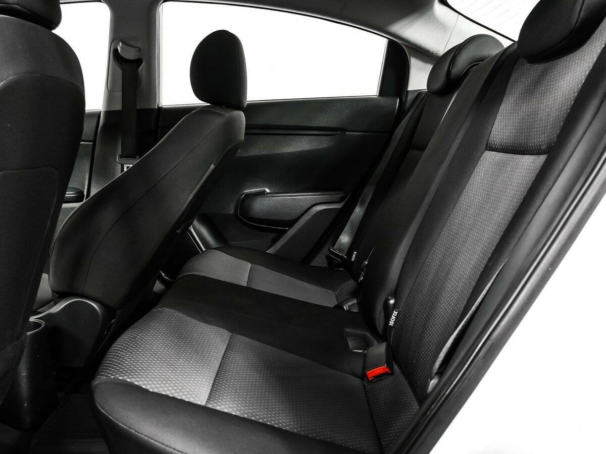 Купить Kia Rio с пробегом. Фото: #11