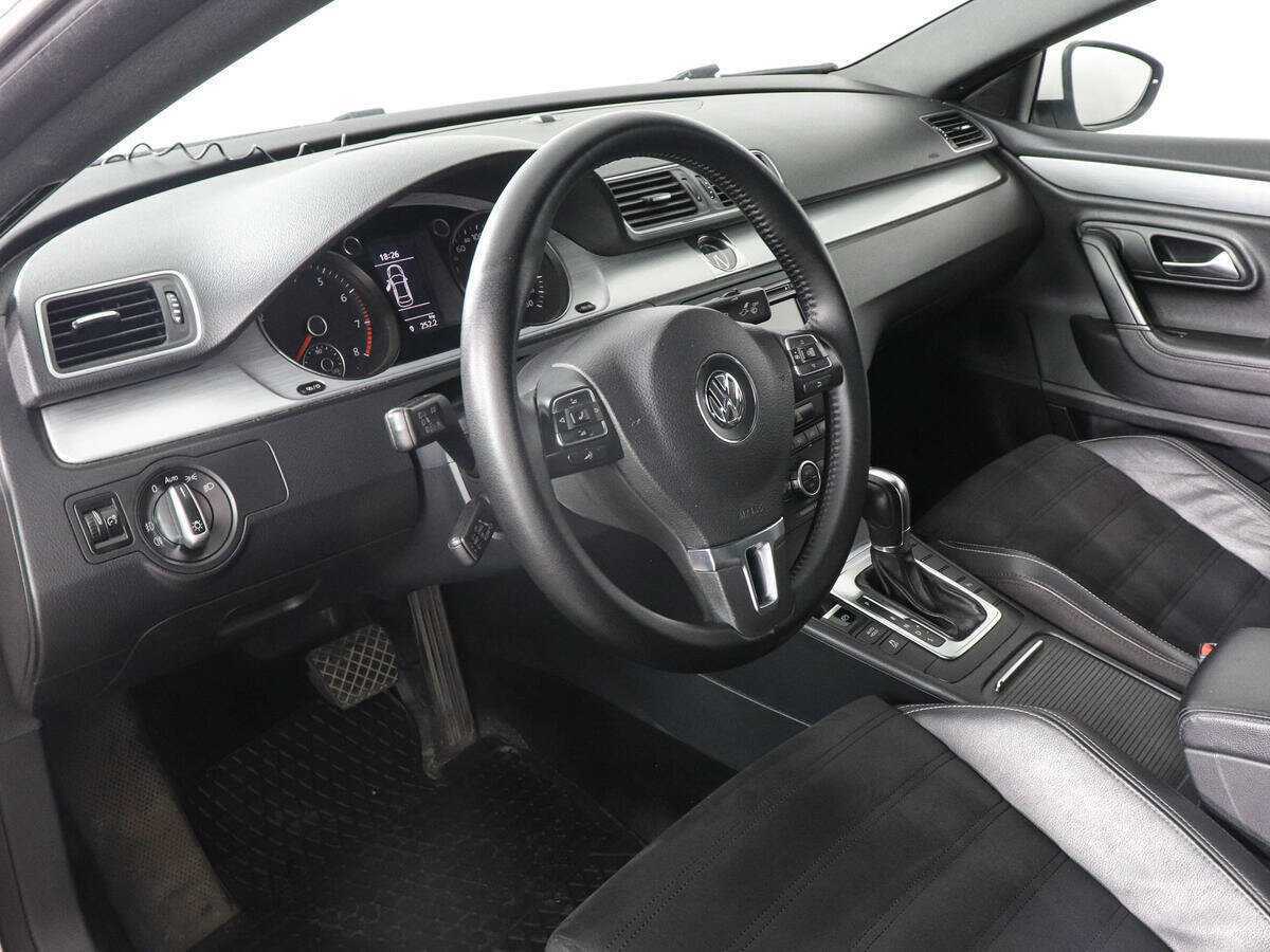 Купить Volkswagen Passat CC с пробегом. Фото: #8