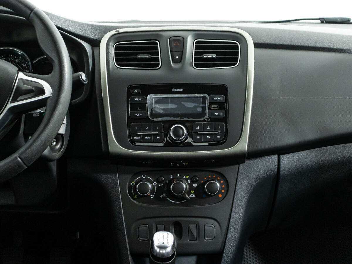 Купить Renault Logan с пробегом. Фото: #13