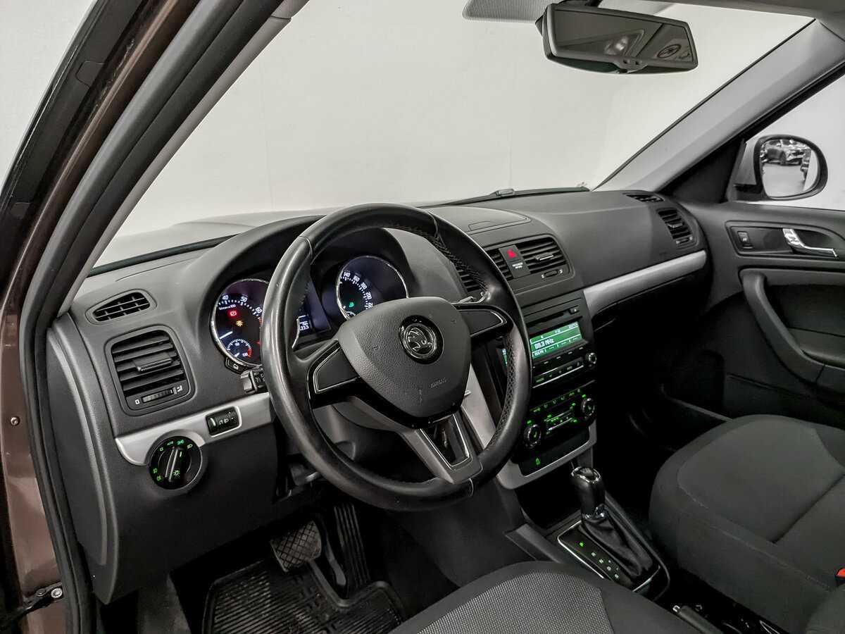 Купить Skoda Yeti с пробегом. Фото: #15
