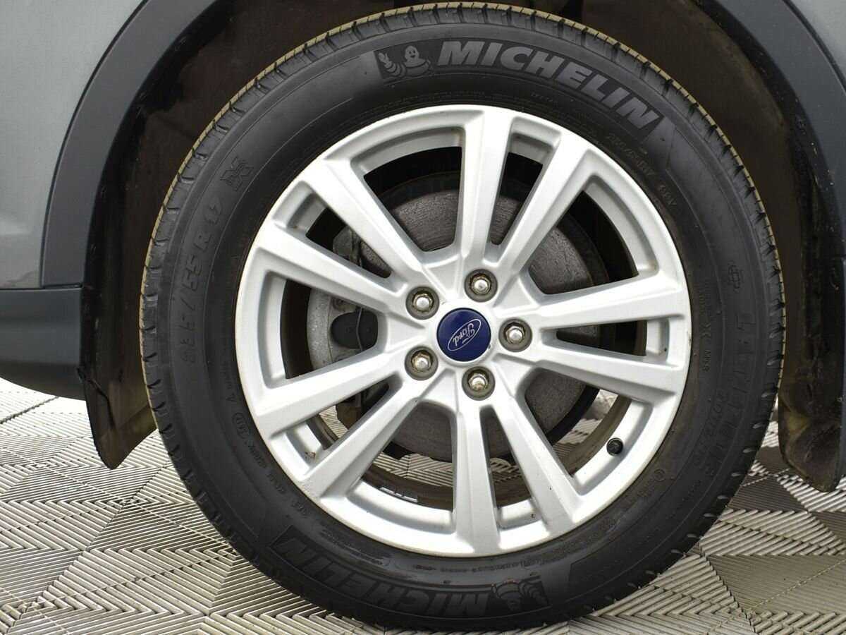 Купить Ford Kuga с пробегом. Фото: #7