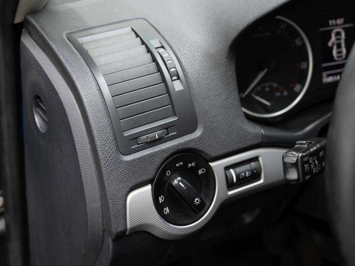 Купить Skoda Octavia с пробегом. Фото: #9