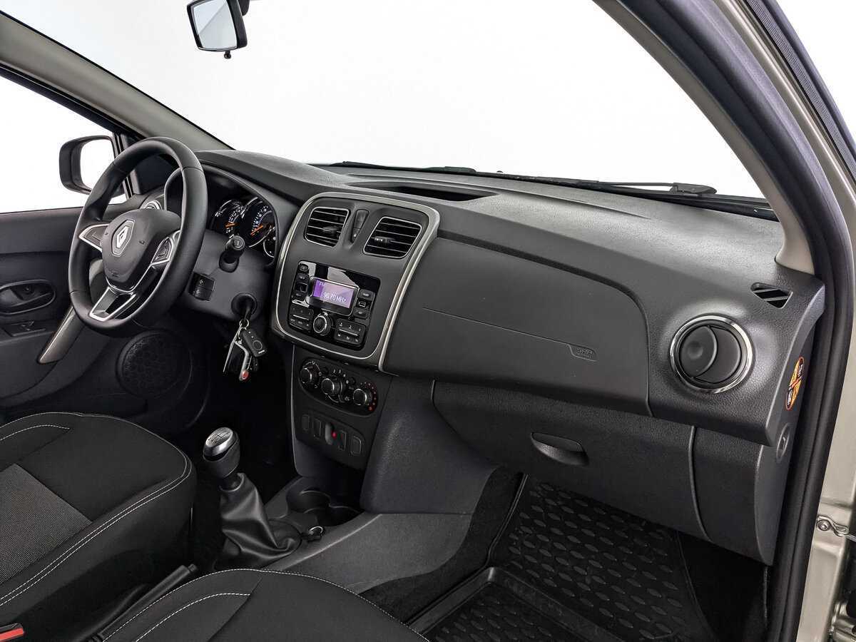 Купить Renault Sandero с пробегом. Фото: #8