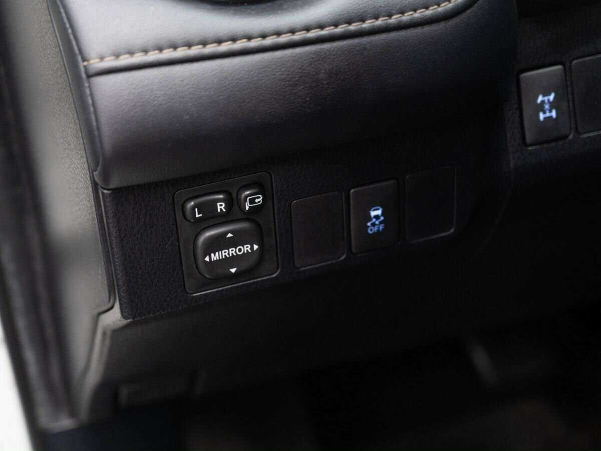 Купить Toyota RAV4 с пробегом. Фото: #15