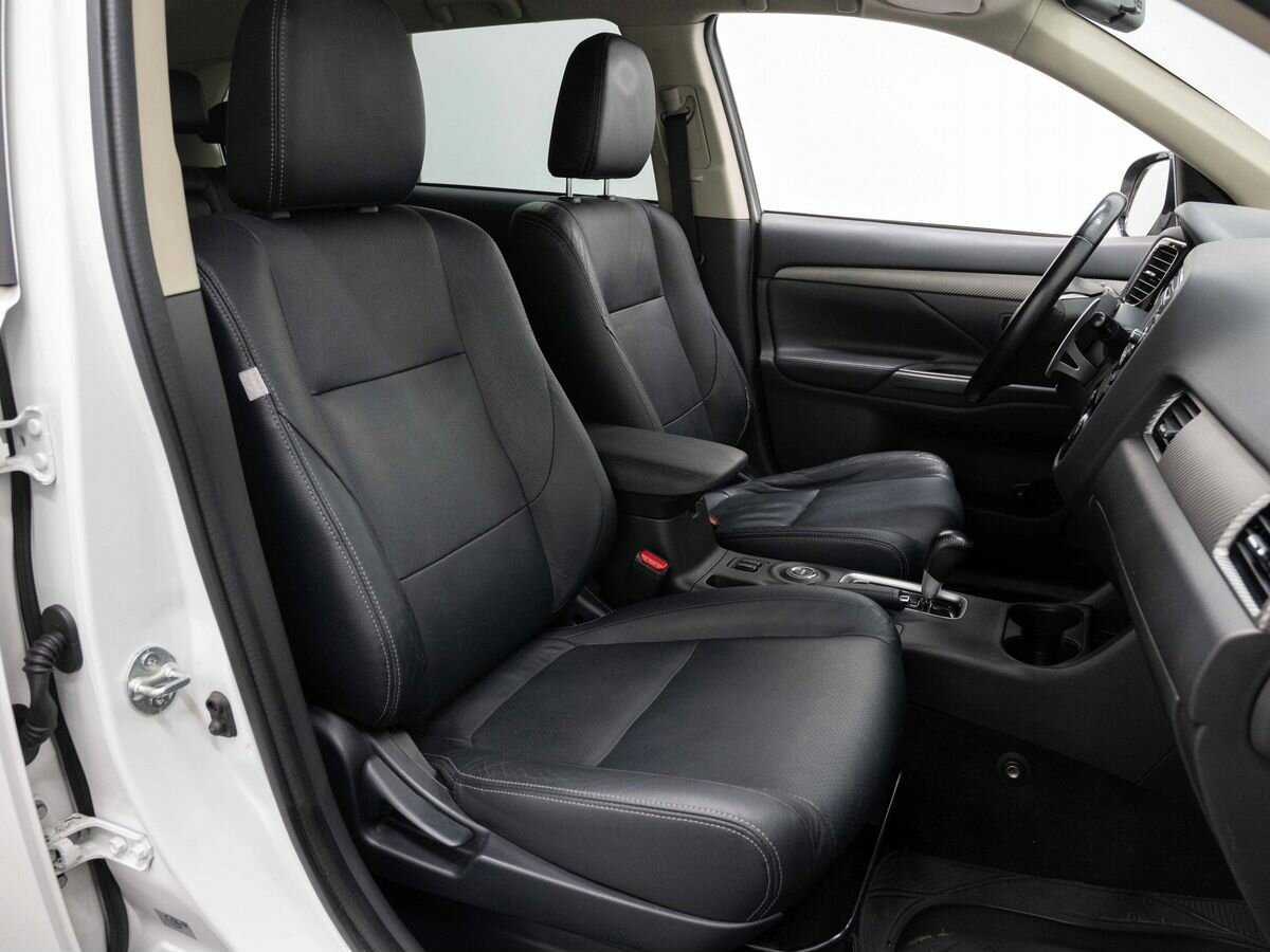 Купить Mitsubishi Outlander с пробегом. Фото: #12