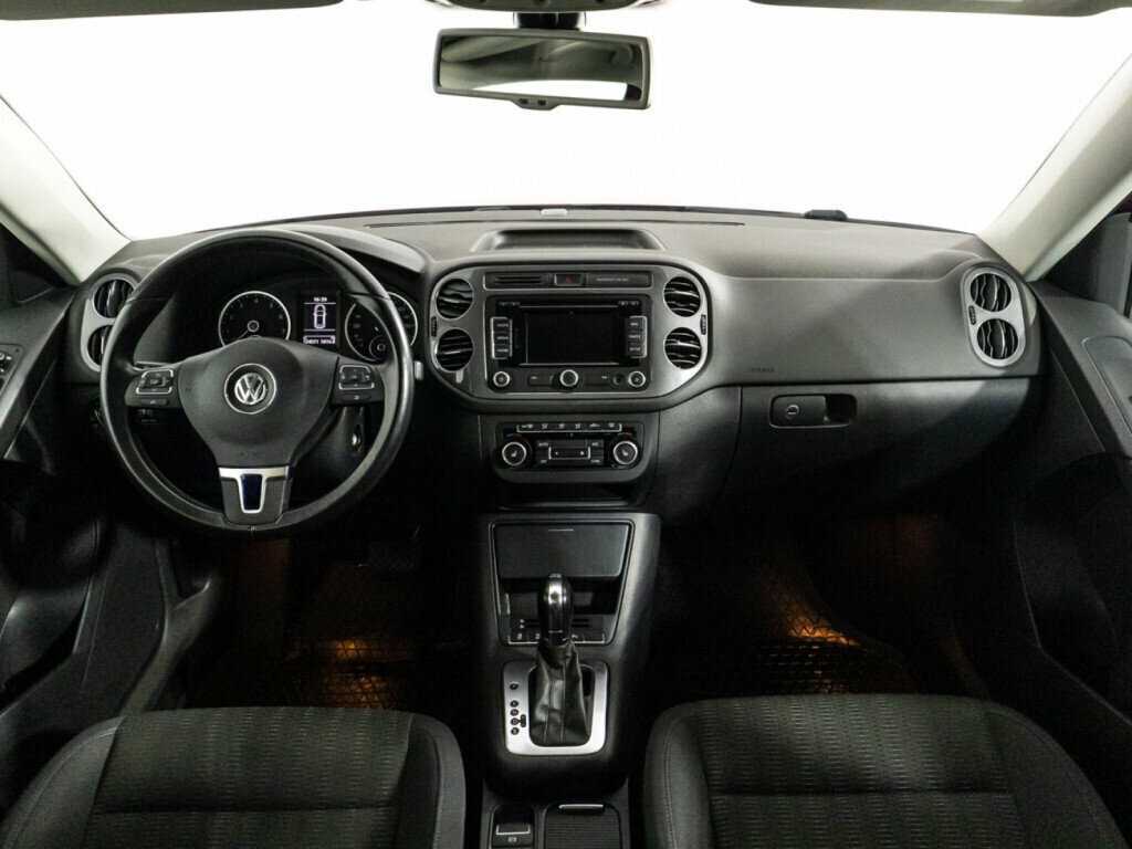 Купить Volkswagen Tiguan с пробегом. Фото: #12