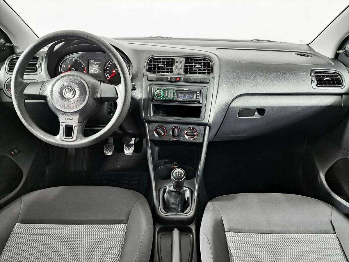 Купить Volkswagen Polo с пробегом. Фото: #10