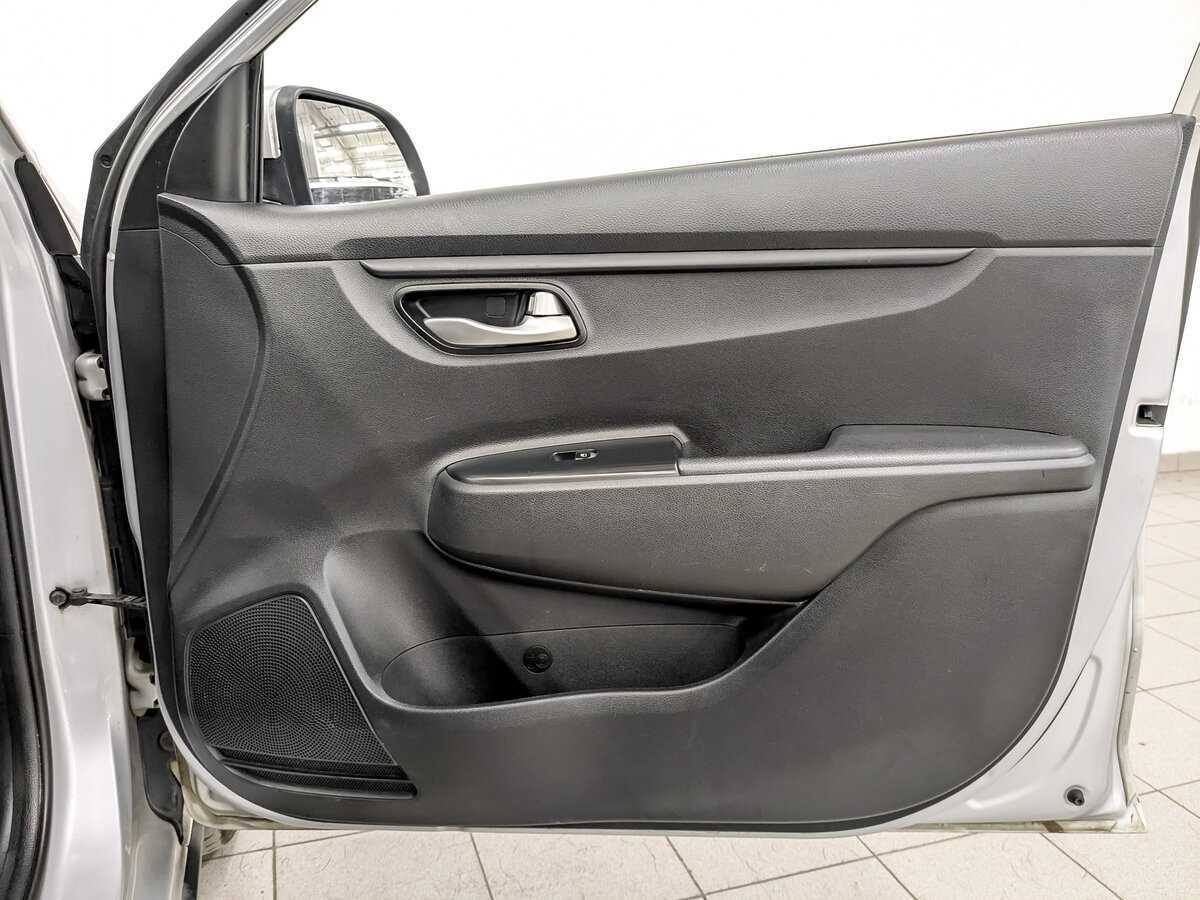 Купить Kia Rio с пробегом. Фото: #23