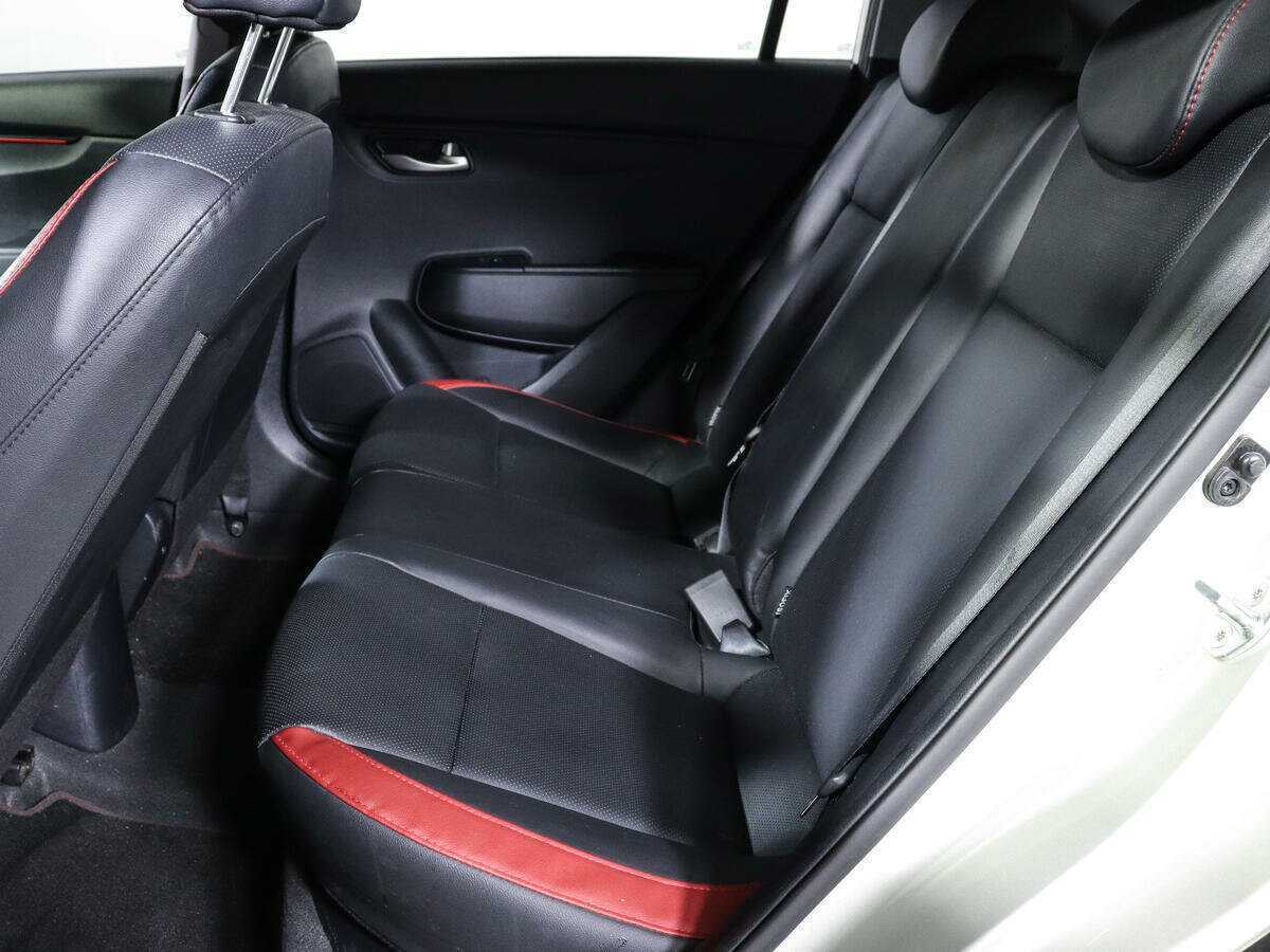 Купить Kia Rio с пробегом. Фото: #8