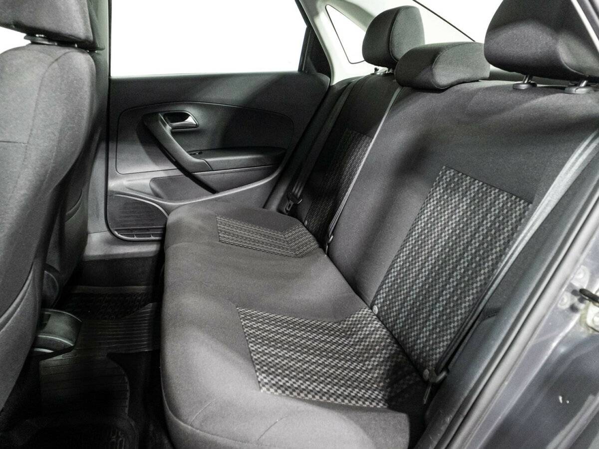 Купить Volkswagen Polo с пробегом. Фото: #9