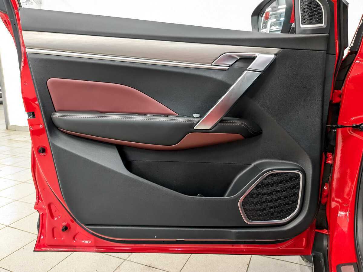 Купить Geely Coolray с пробегом. Фото: #18