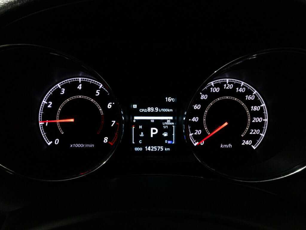 Купить Mitsubishi ASX с пробегом. Фото: #11