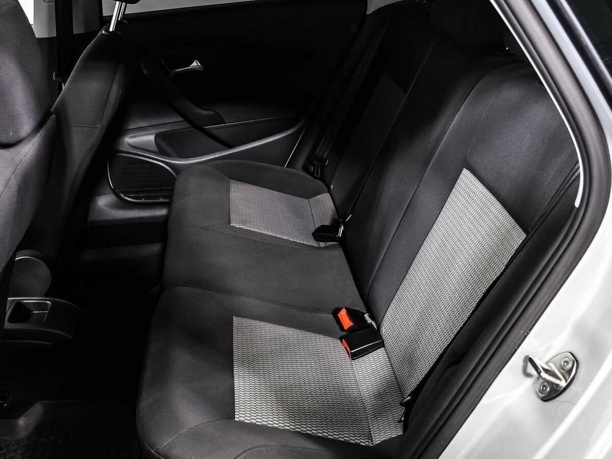 Купить Volkswagen Polo с пробегом. Фото: #12