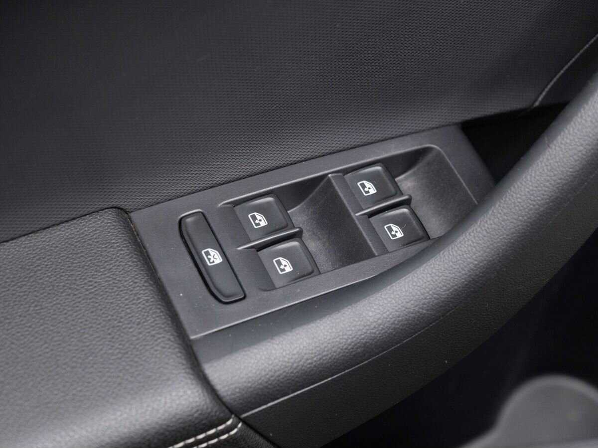 Купить Skoda Rapid с пробегом. Фото: #19