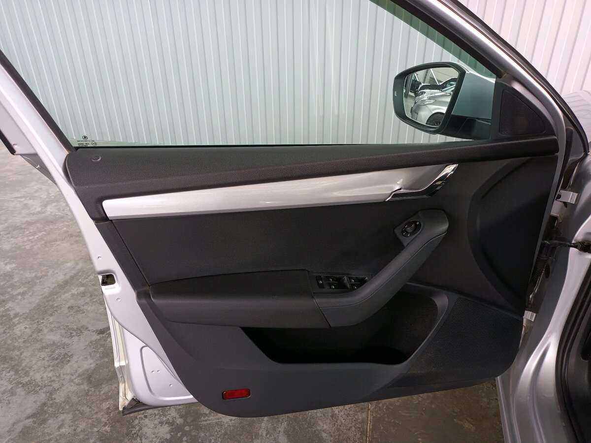 Купить Skoda Octavia с пробегом. Фото: #15