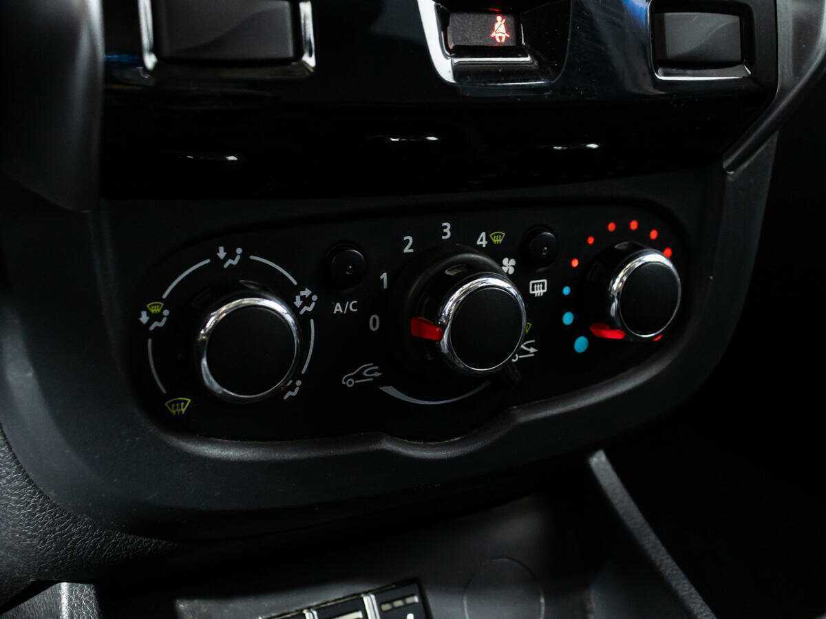 Купить Lada (ВАЗ) Largus с пробегом. Фото: #16