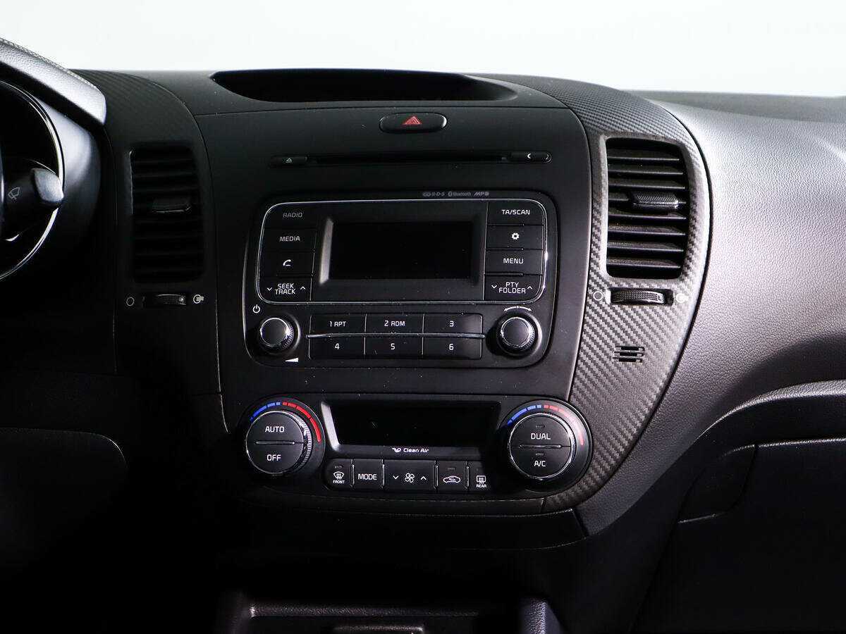 Купить Kia Cerato с пробегом. Фото: #12