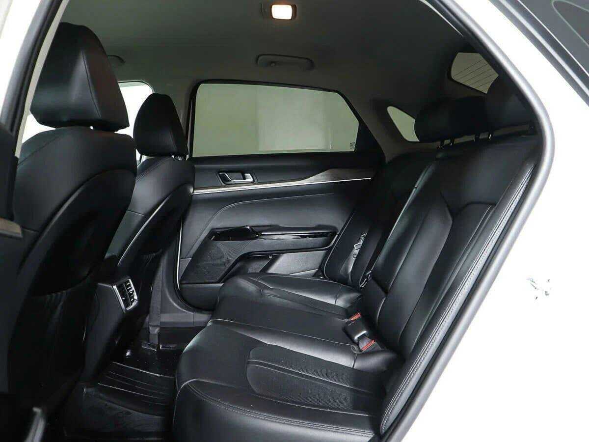 Купить Kia K5 с пробегом. Фото: #11