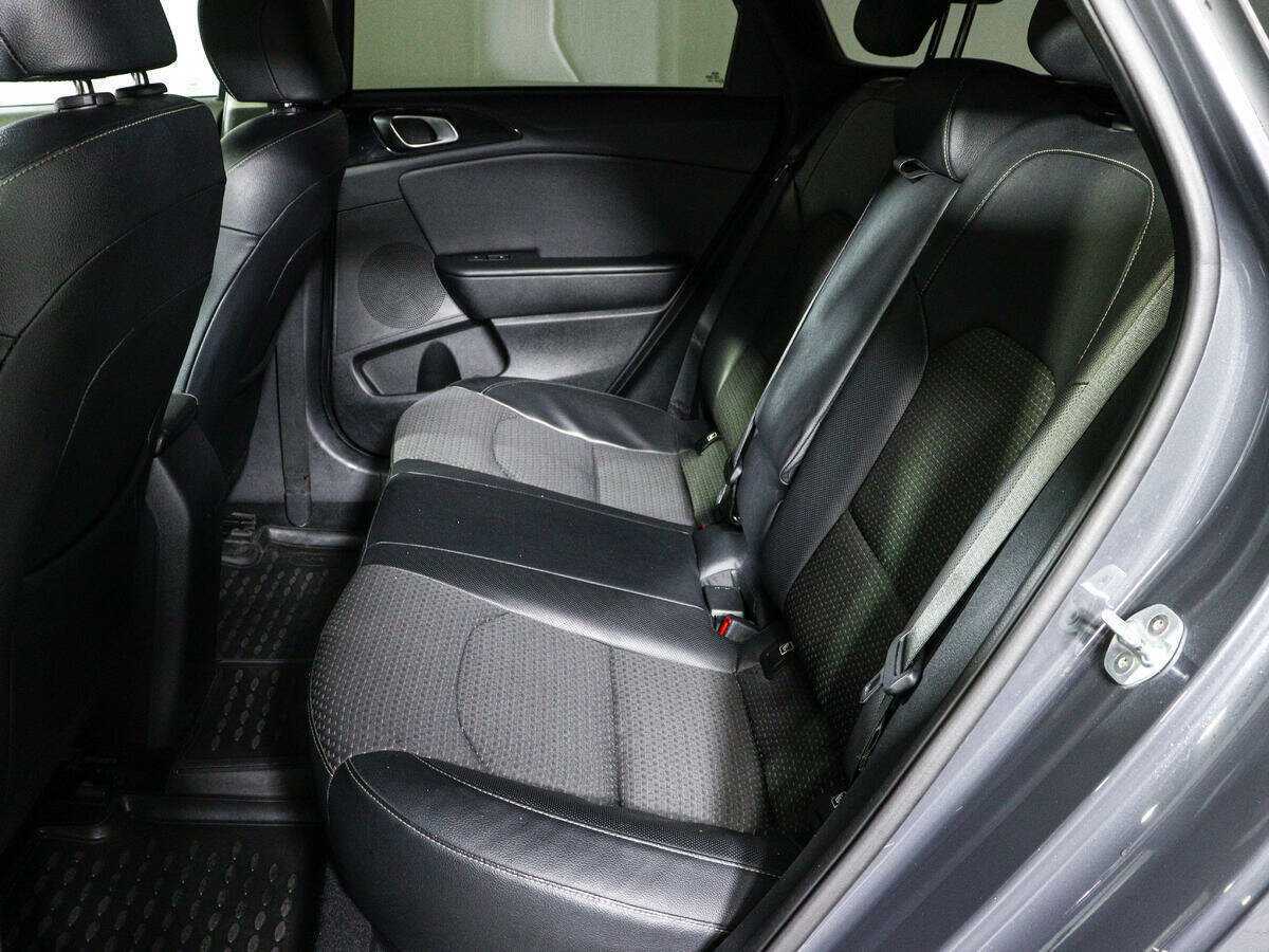 Купить Kia Ceed с пробегом. Фото: #7