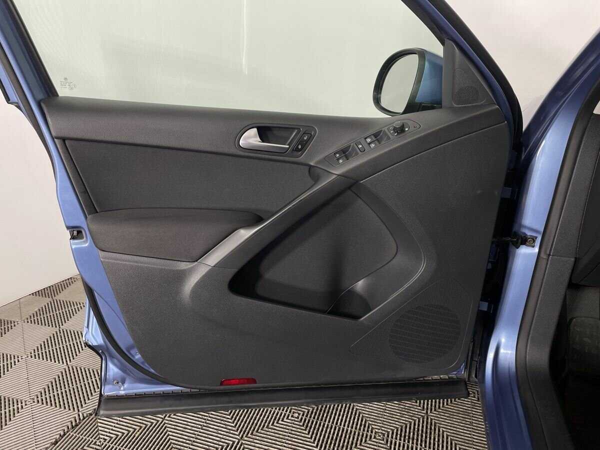 Купить Volkswagen Tiguan с пробегом. Фото: #7