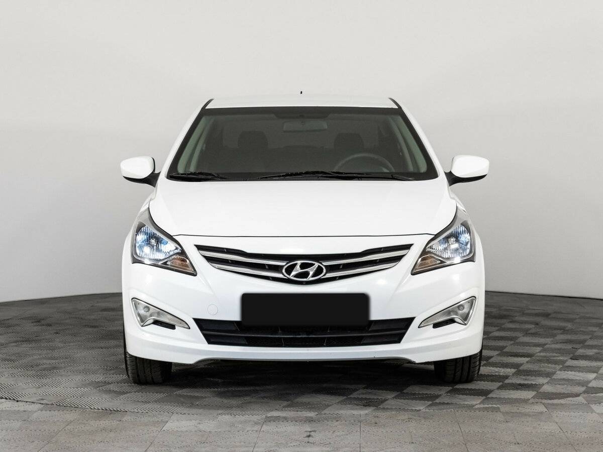 Купить Hyundai Solaris с пробегом. Фото: #1