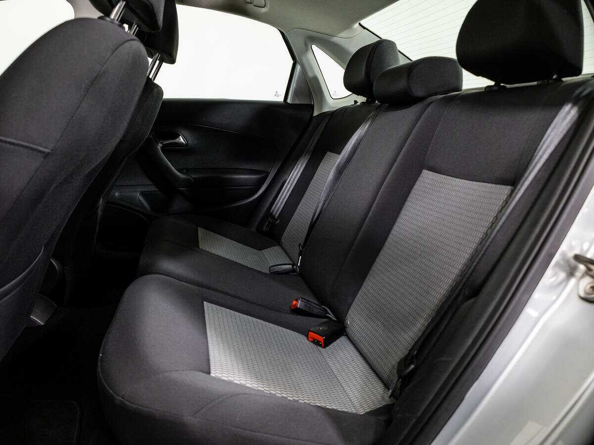 Купить Volkswagen Polo с пробегом. Фото: #9