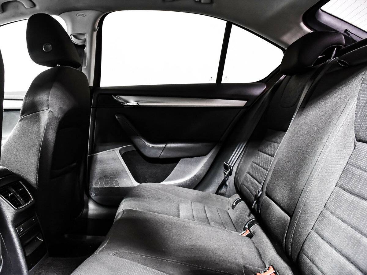 Купить Skoda Octavia с пробегом. Фото: #9