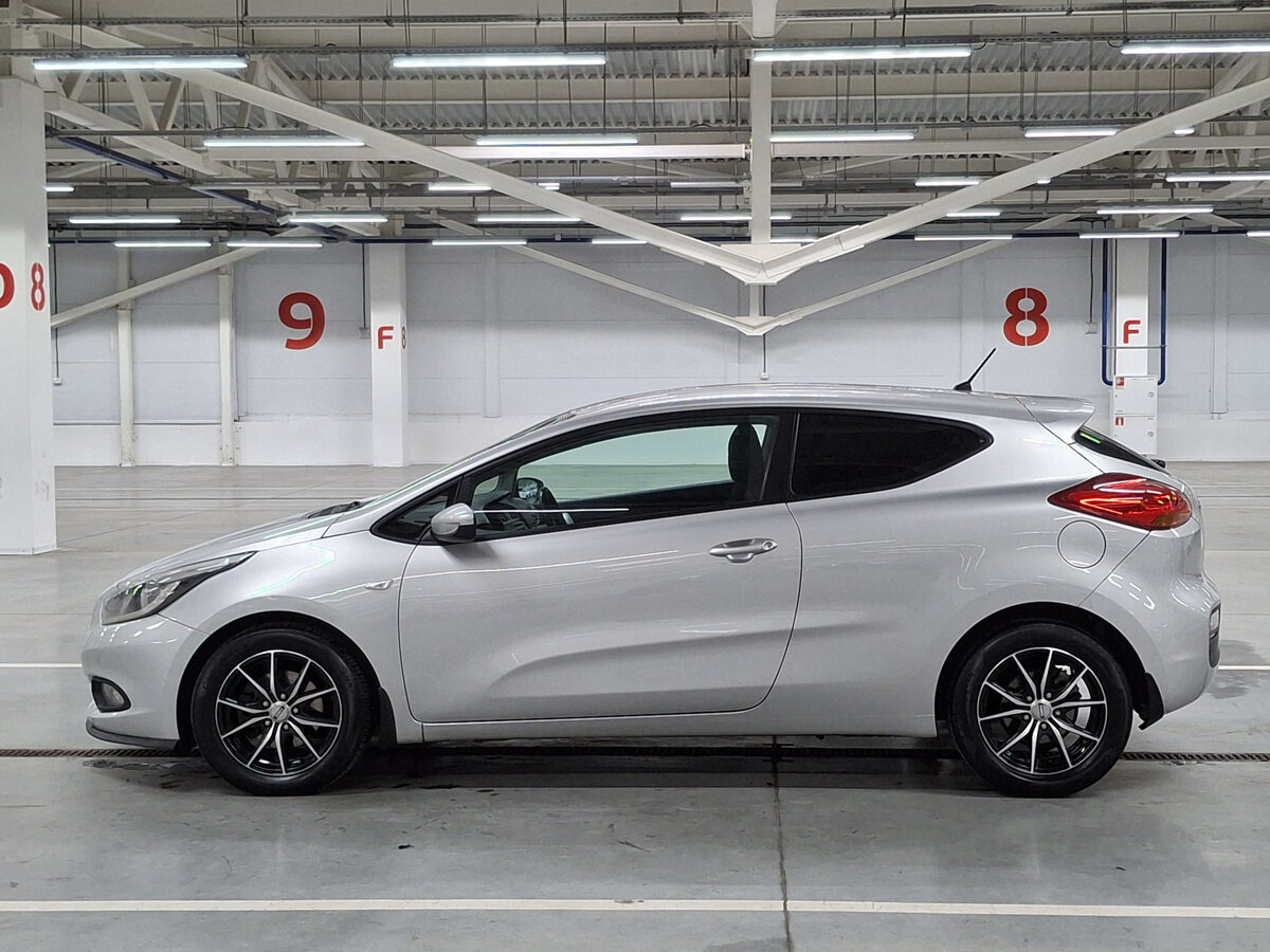 Купить Kia Ceed с пробегом. Фото: #7