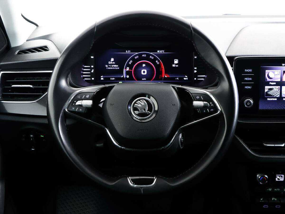 Купить Skoda Rapid с пробегом. Фото: #10