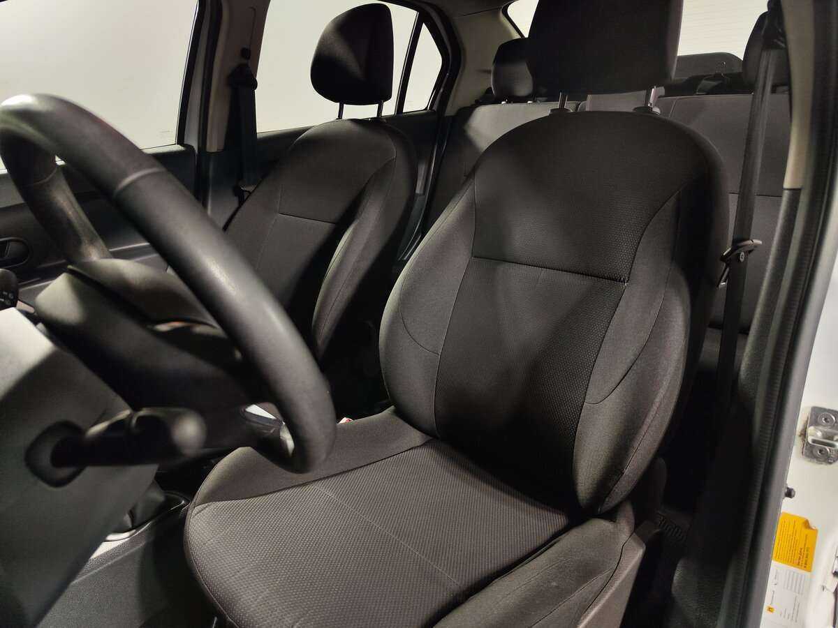 Купить Renault Logan с пробегом. Фото: #5