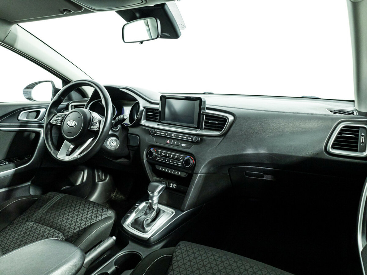 Купить Kia Ceed с пробегом. Фото: #8