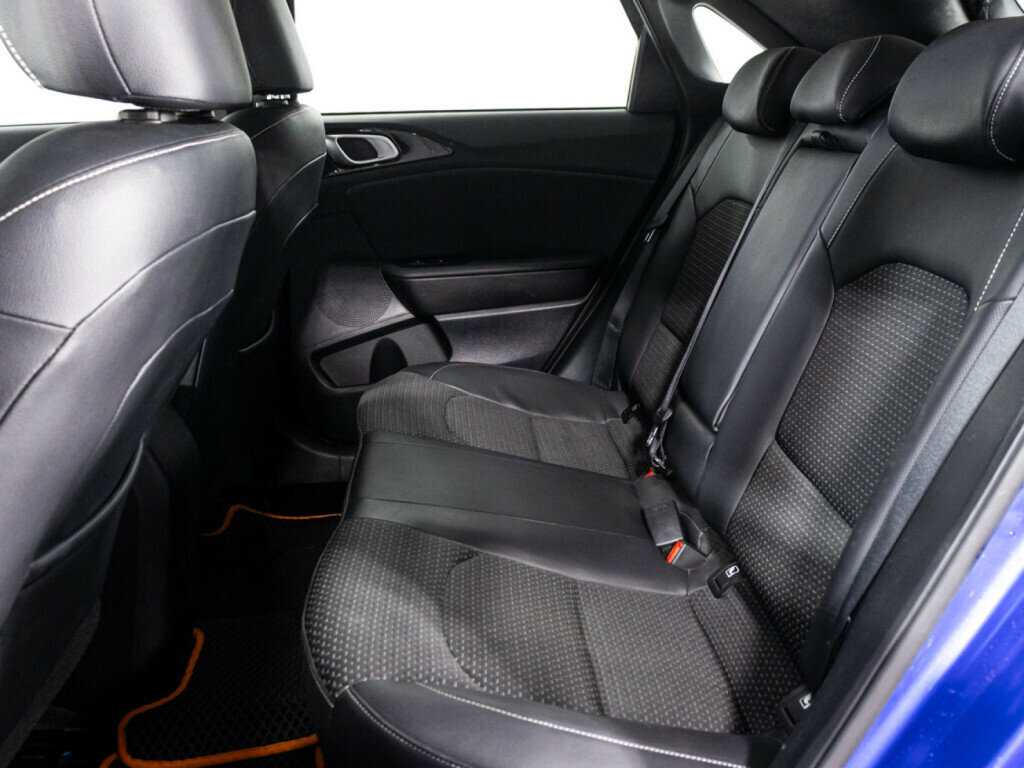 Купить Kia Ceed с пробегом. Фото: #9
