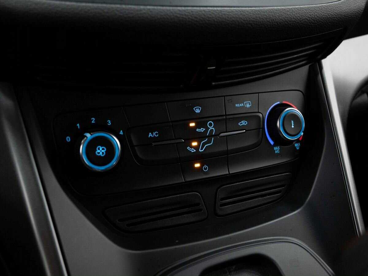 Купить Ford Kuga с пробегом. Фото: #23