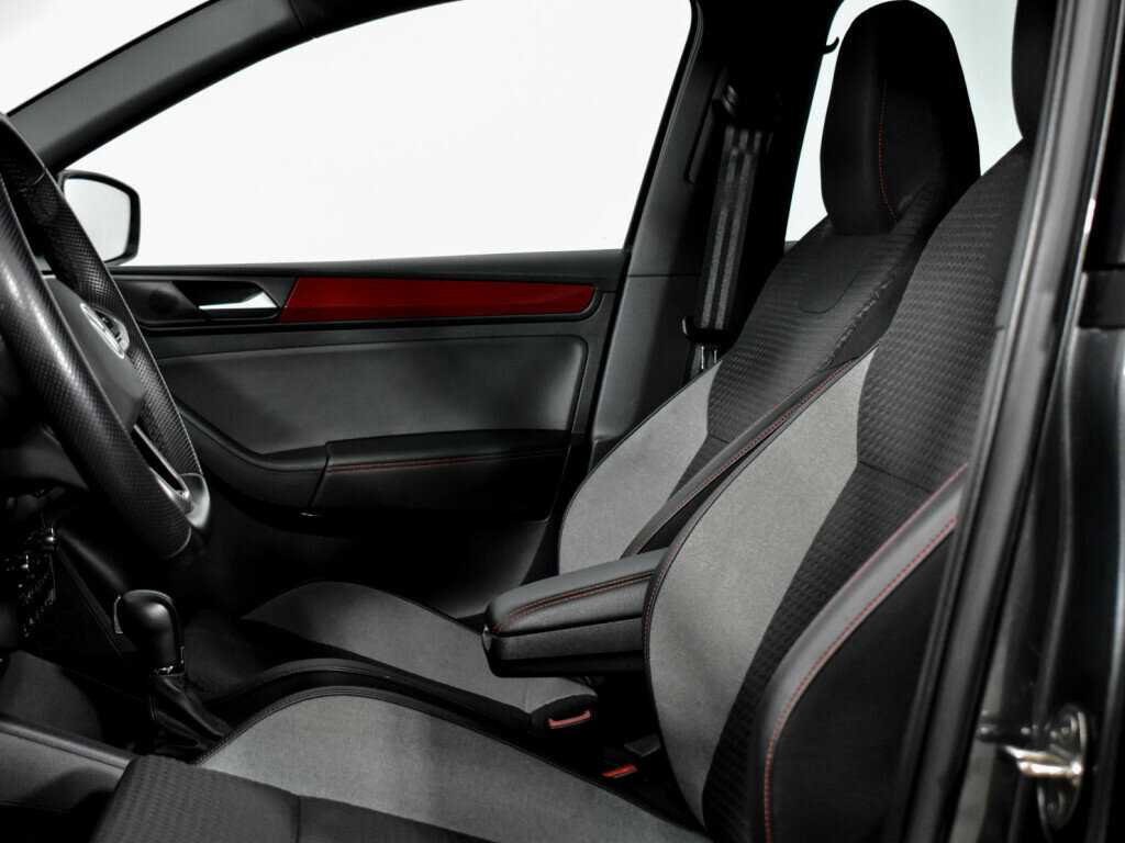 Купить Volkswagen Polo с пробегом. Фото: #9