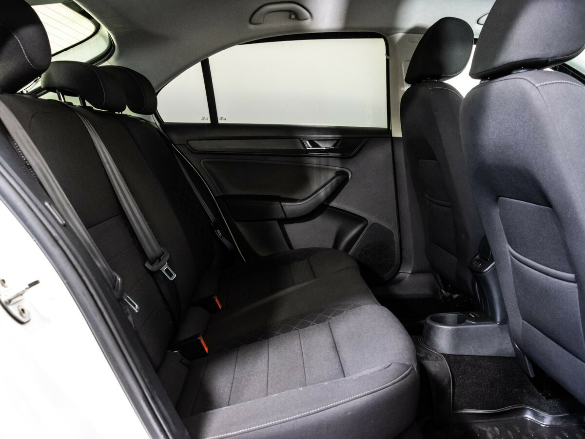 Купить Skoda Rapid с пробегом. Фото: #13