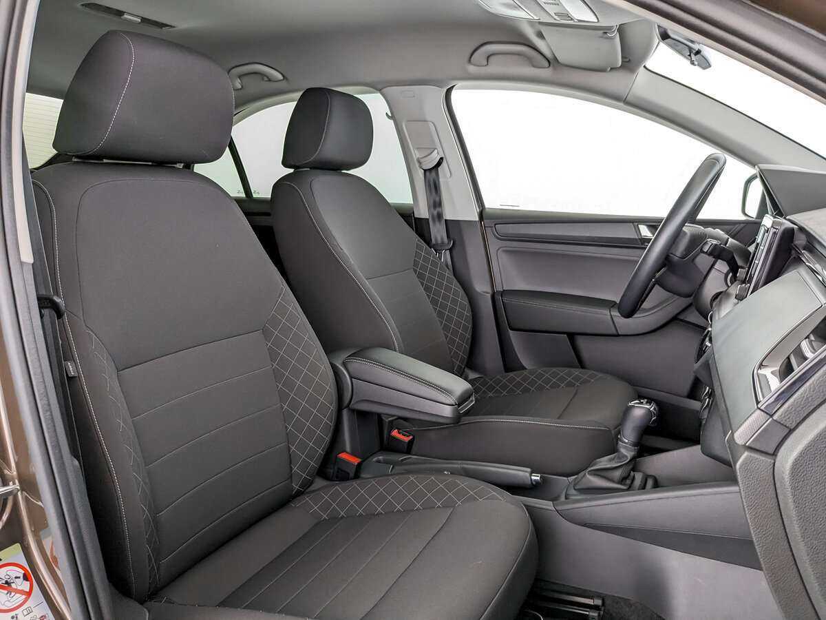 Купить Skoda Rapid с пробегом. Фото: #17