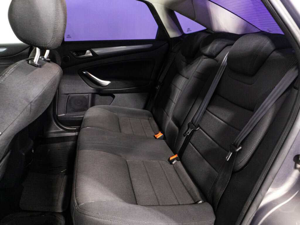 Купить Ford Mondeo с пробегом. Фото: #9