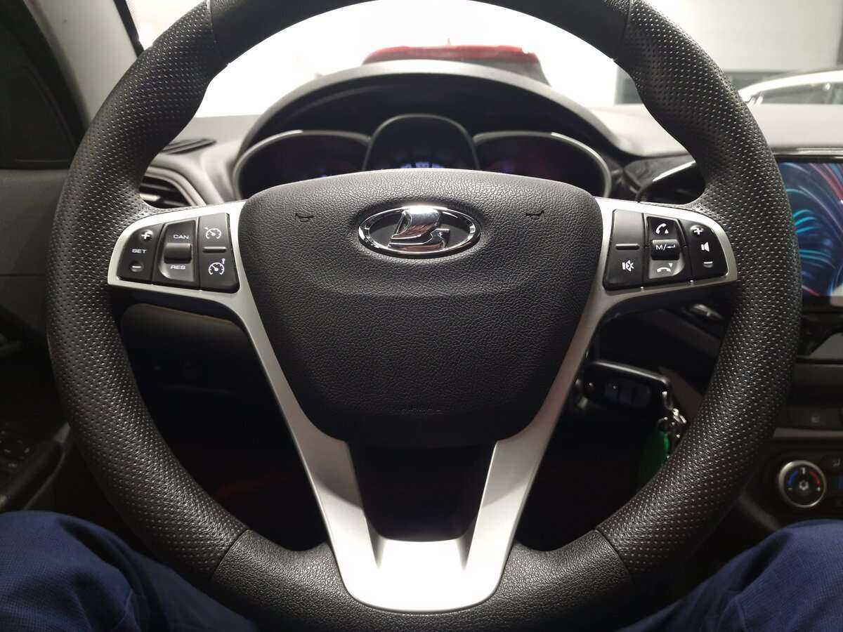 Купить Lada (ВАЗ) Vesta с пробегом. Фото: #3