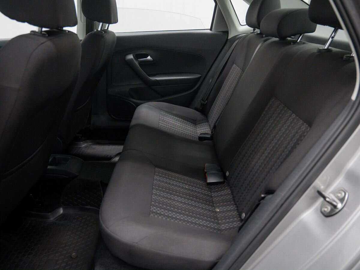 Купить Volkswagen Polo с пробегом. Фото: #11