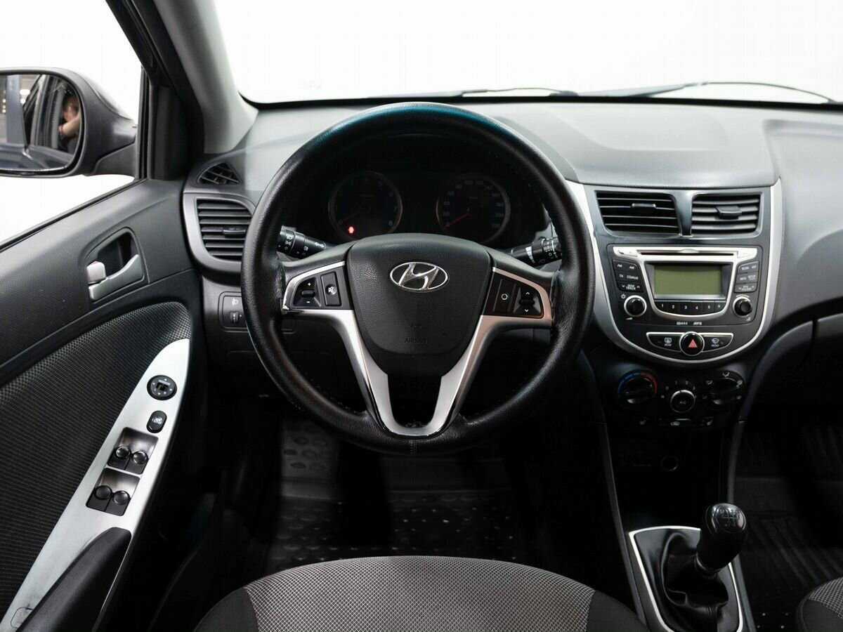 Купить Hyundai Solaris с пробегом. Фото: #13
