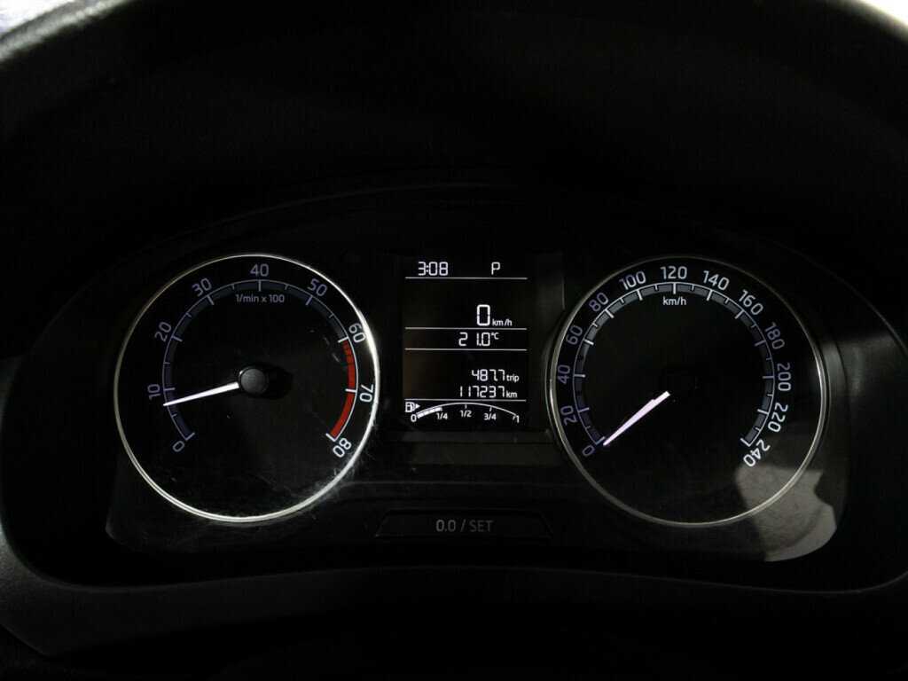 Купить Skoda Rapid с пробегом. Фото: #11