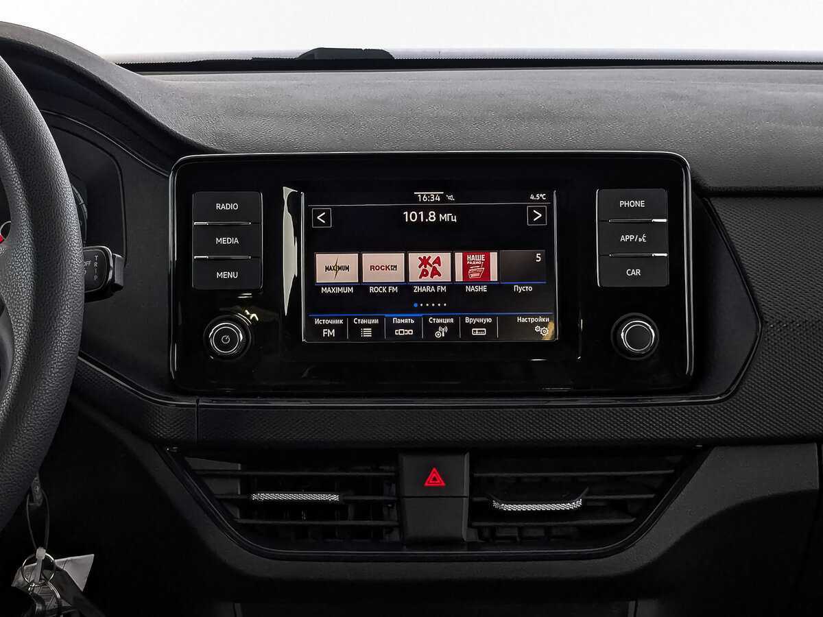 Купить Volkswagen Polo с пробегом. Фото: #14