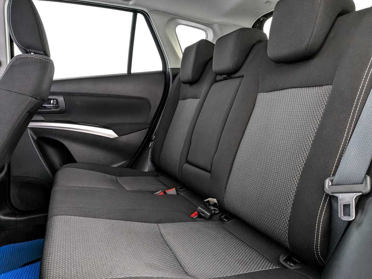 Купить Suzuki SX4 с пробегом. Фото: #13