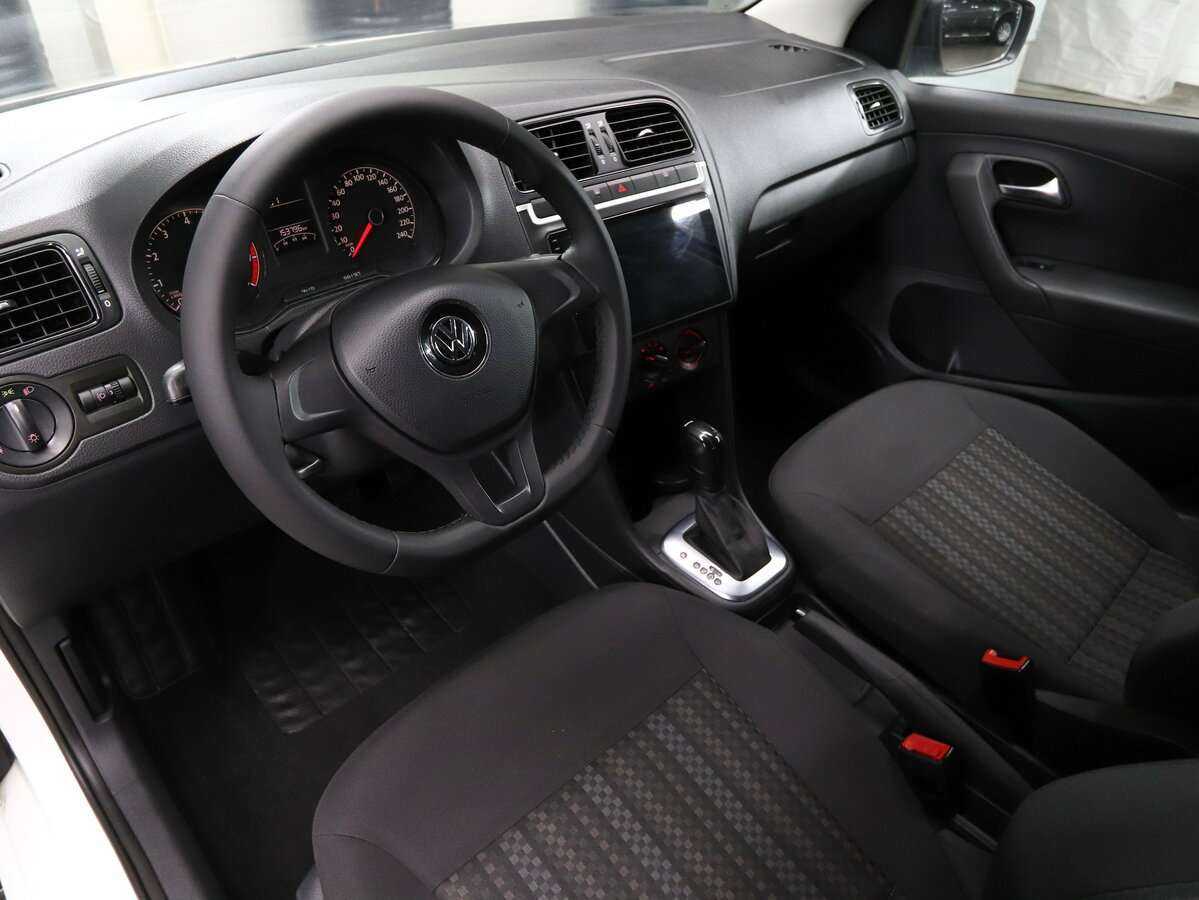 Купить Volkswagen Polo с пробегом. Фото: #6
