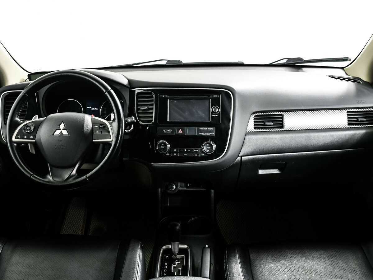 Купить Mitsubishi Outlander с пробегом. Фото: #10