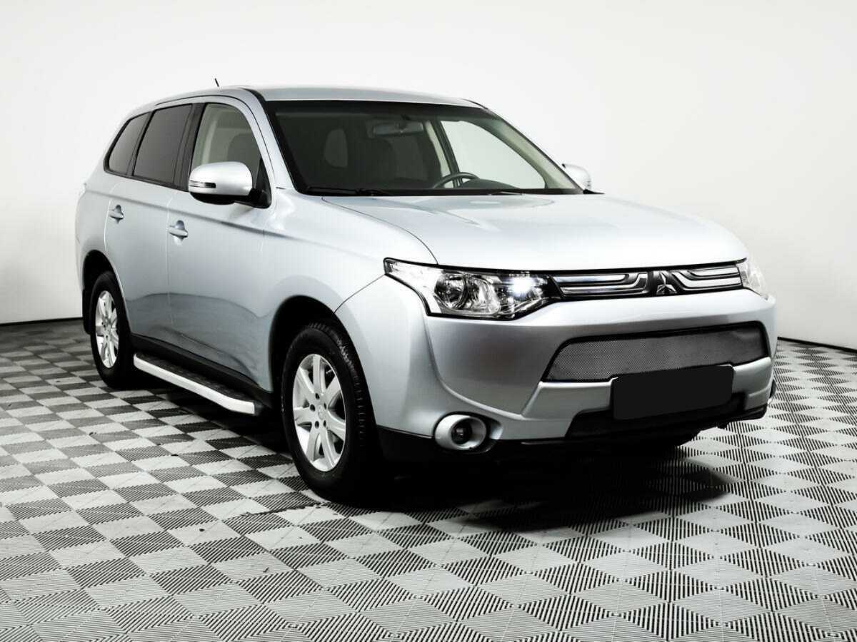 Купить Mitsubishi Outlander с пробегом. Фото: #2
