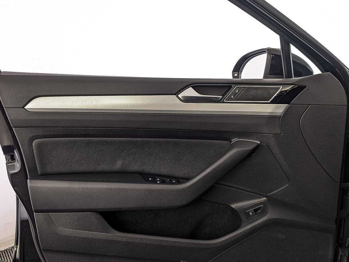 Купить Volkswagen Passat с пробегом. Фото: #18