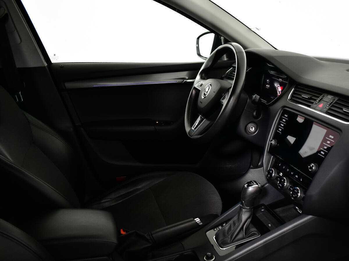 Купить Skoda Octavia с пробегом. Фото: #7